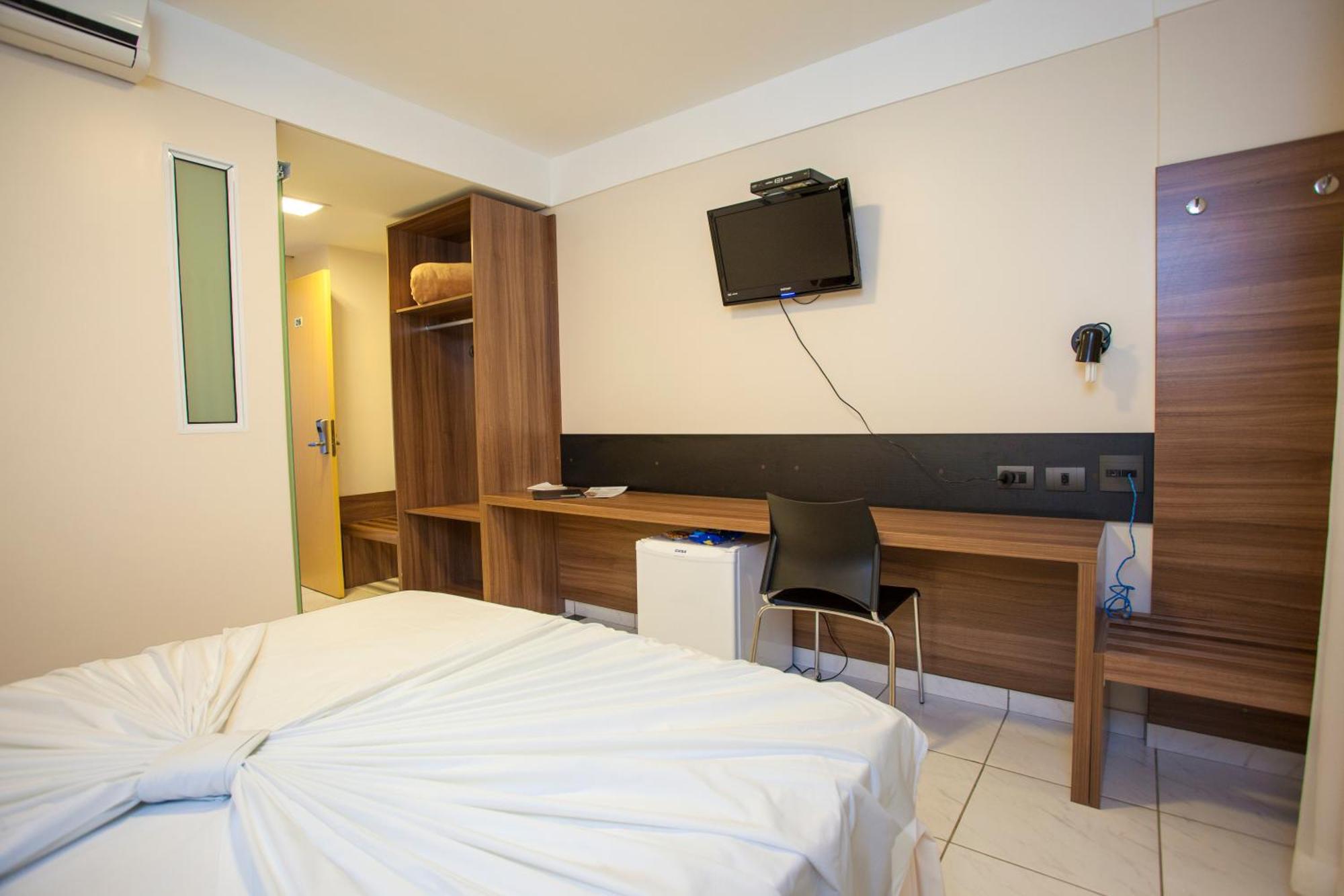 Estoril Hotel Марилия Экстерьер фото